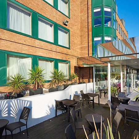 Crowne Plaza London Ealing By Ihg Hotel Exterior photo