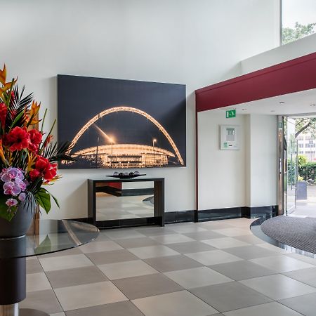 Crowne Plaza London Ealing By Ihg Hotel Exterior photo