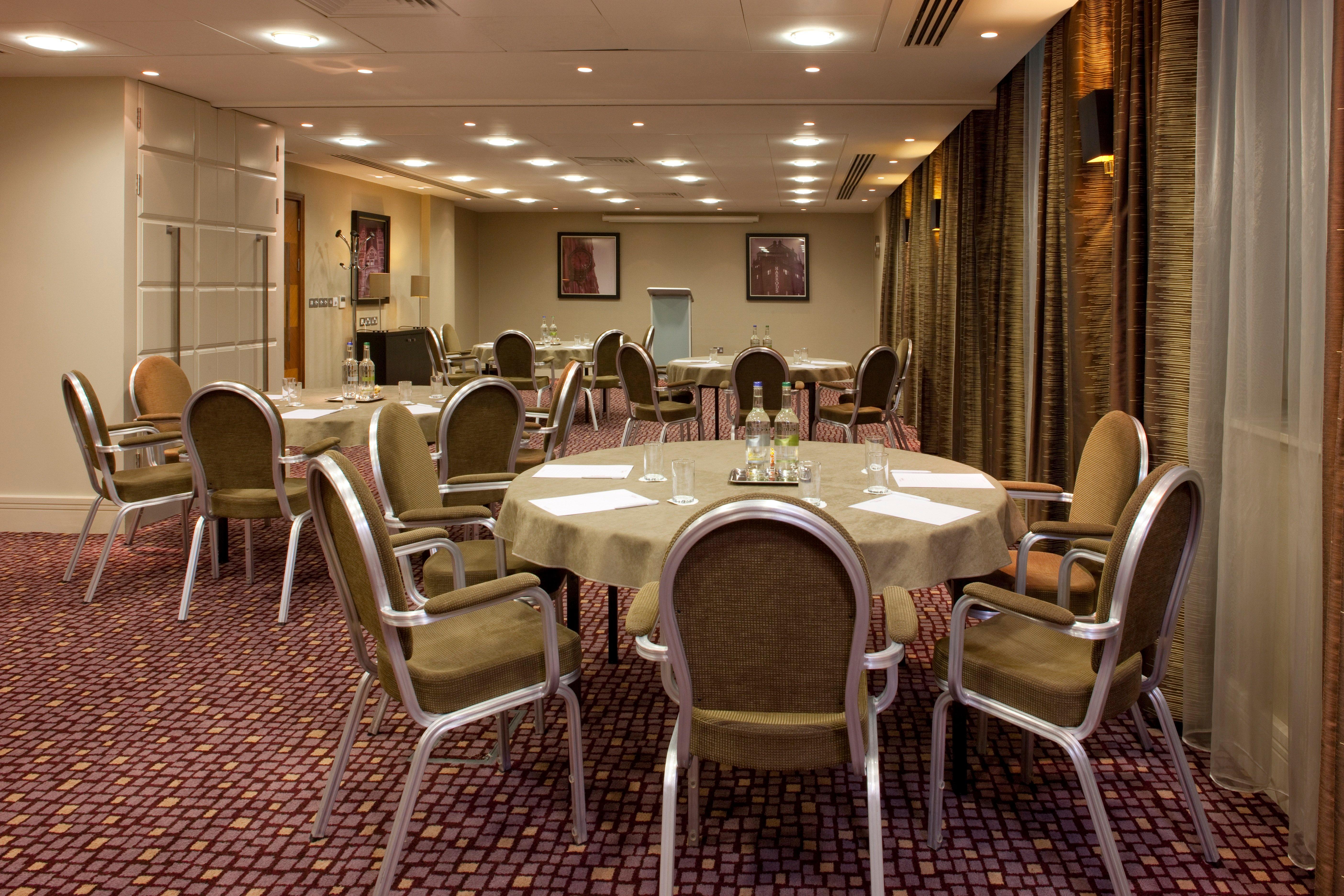 Crowne Plaza London Ealing By Ihg Hotel Exterior photo