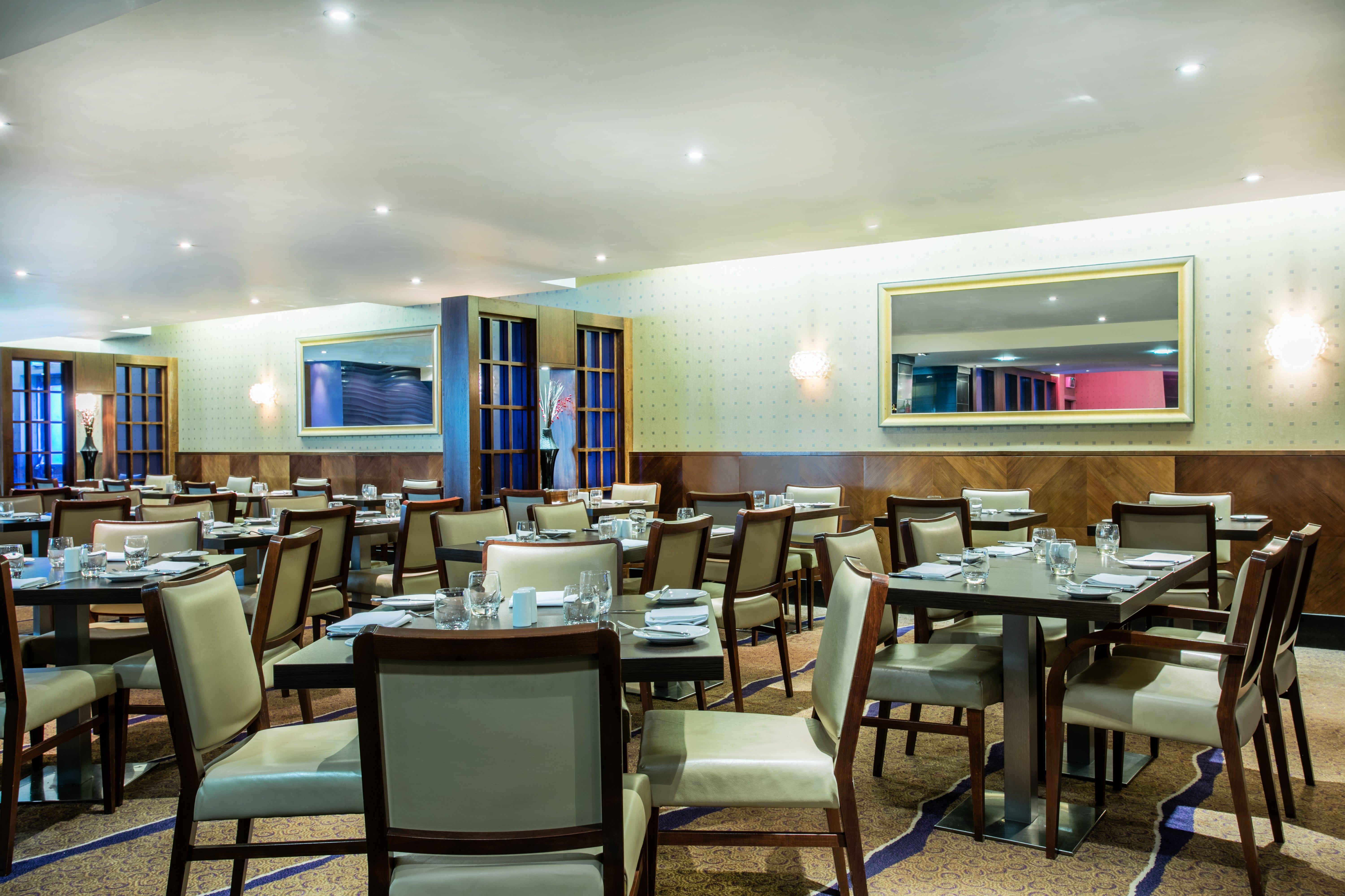 Crowne Plaza London Ealing By Ihg Hotel Exterior photo