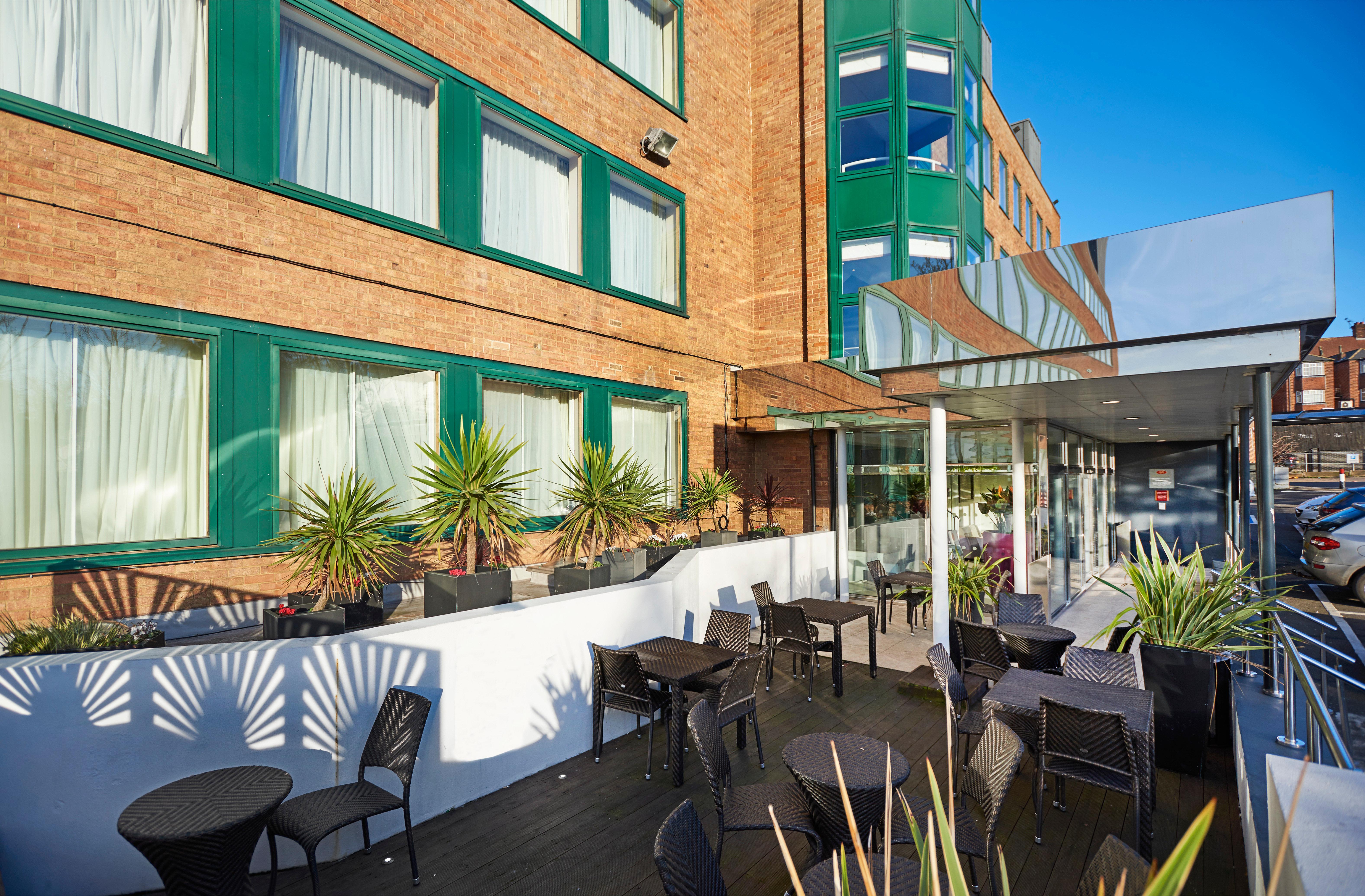 Crowne Plaza London Ealing By Ihg Hotel Exterior photo