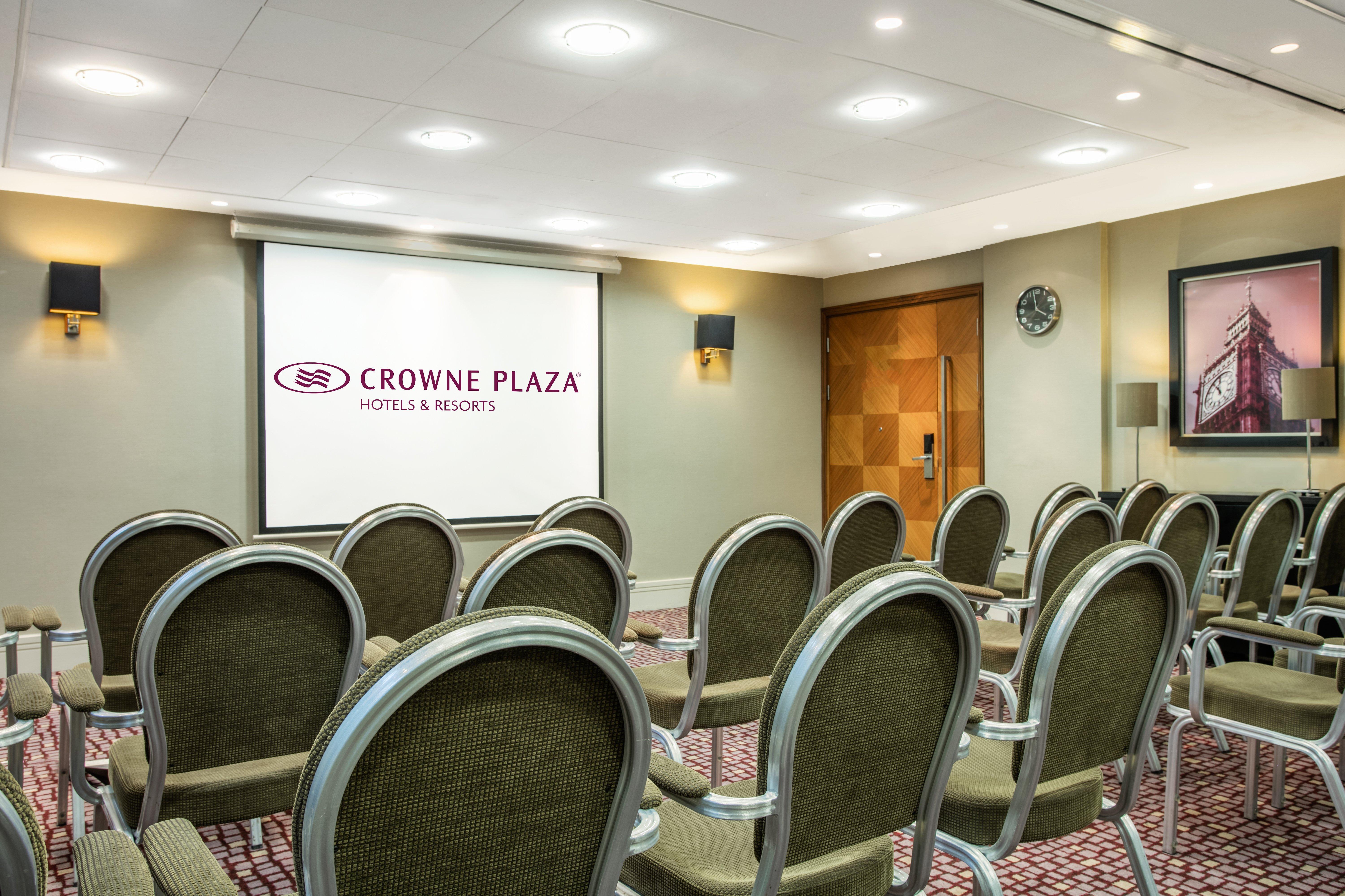 Crowne Plaza London Ealing By Ihg Hotel Exterior photo